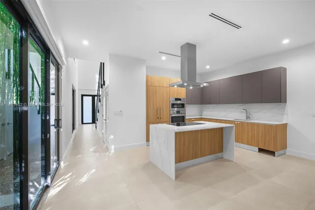 $2,285,000 | 3063 Elizabeth Street, Miami, FL 33133