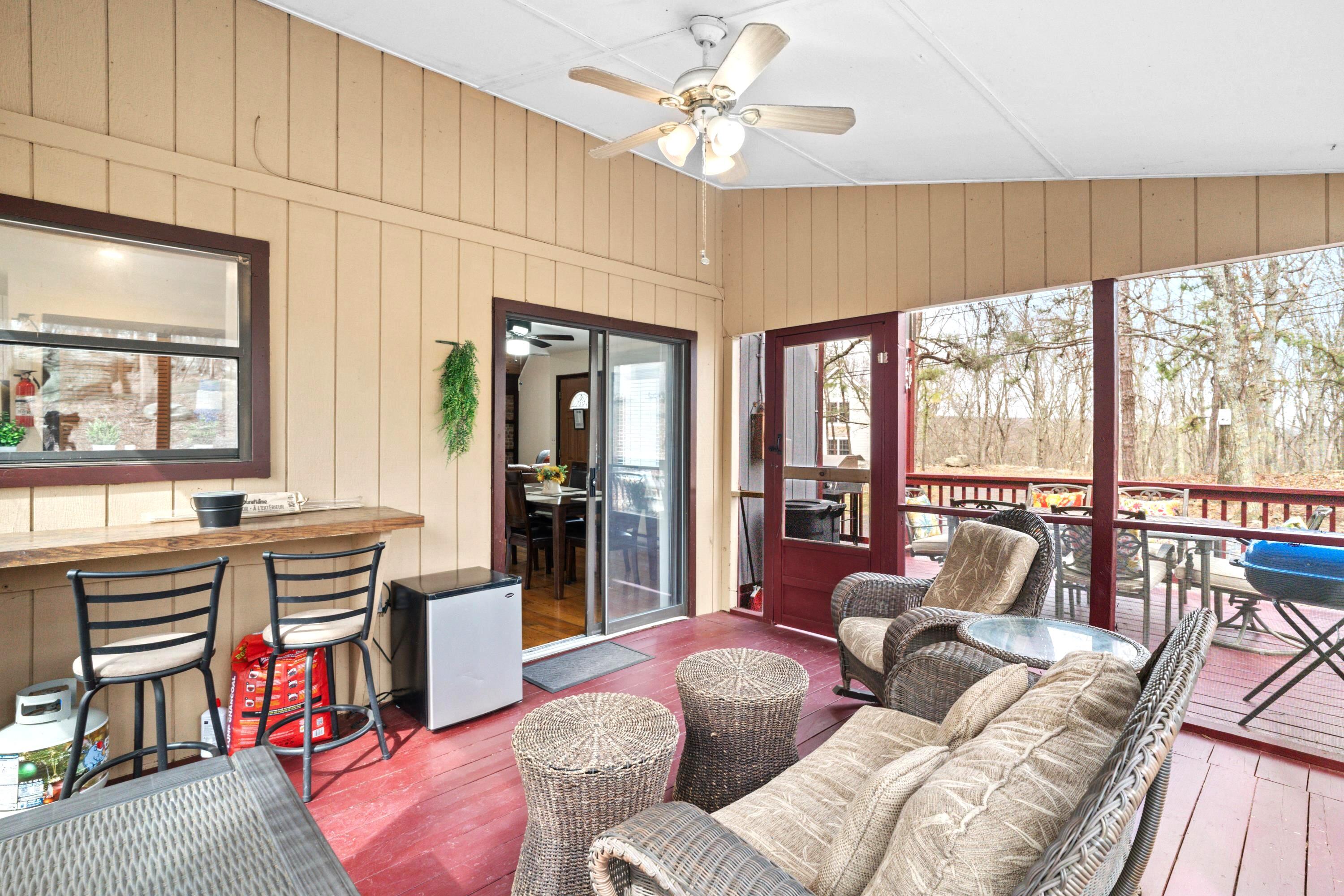 2196 Scarborough Way Bushkill, PA 18324 - Photo 14 of 58 a living room with furniture and a window
