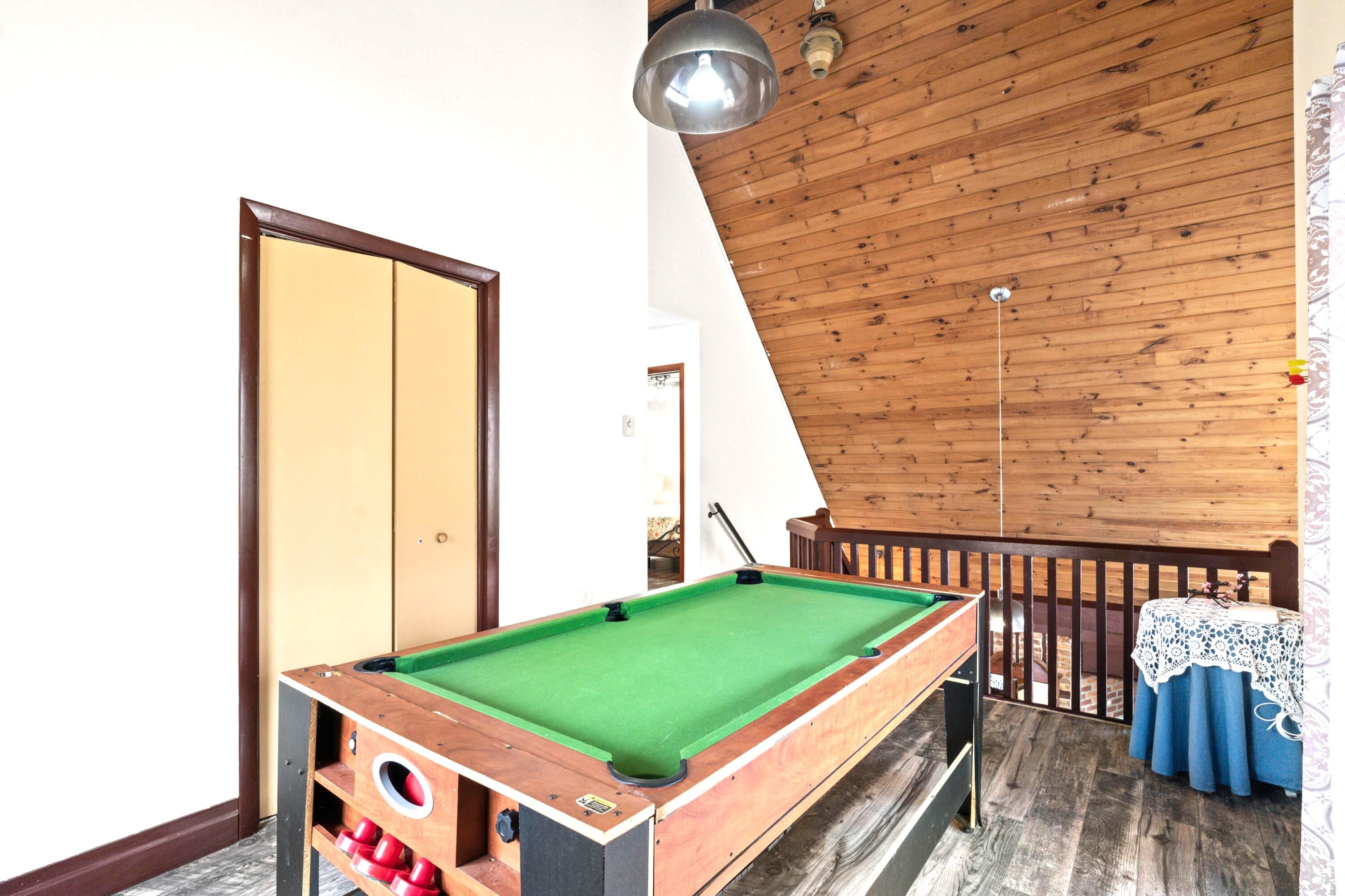 2196 Scarborough Way Bushkill, PA 18324 - Photo 19 of 58 a room with pool table and windows