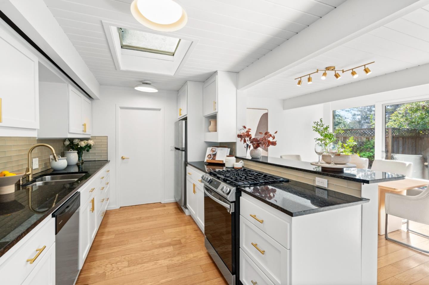 2505 Greer Road Palo Alto, CA 94303 - Photo 16 of 65