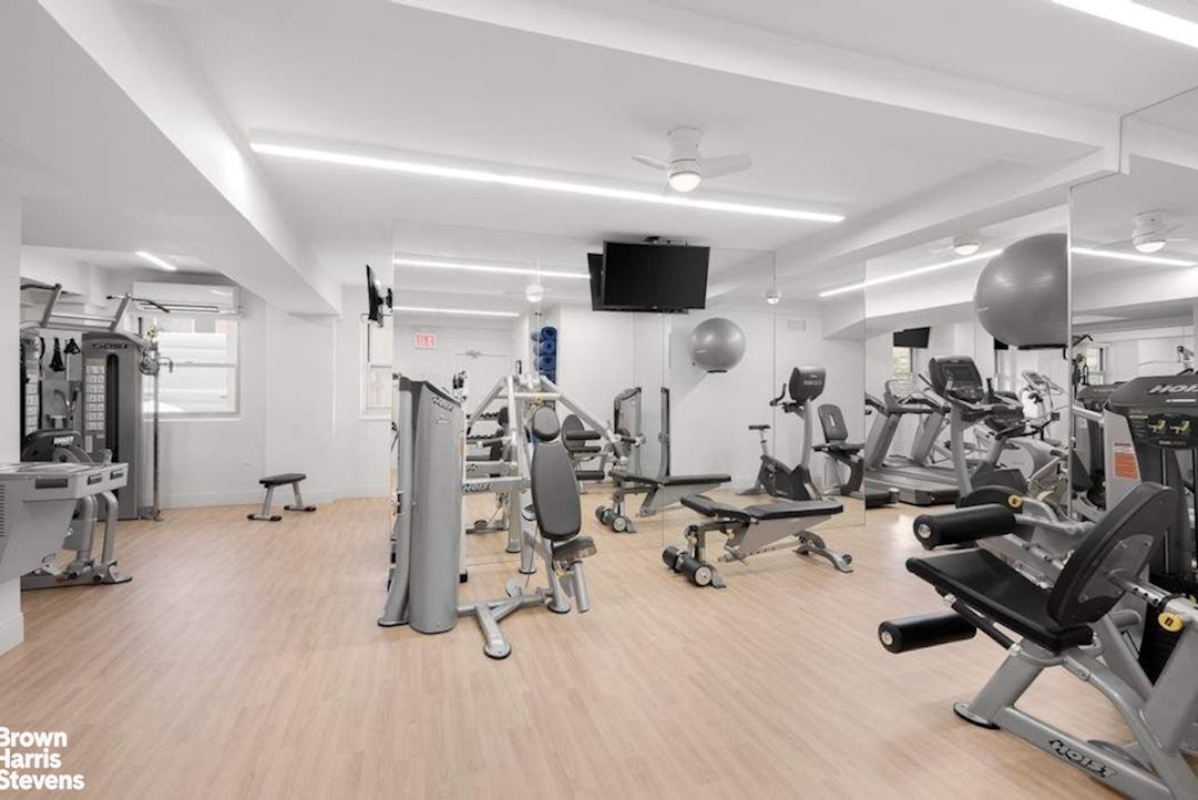 45 Sutton Place South, Unit 16/O Manhattan, NY 10022 - Photo 10 of 11