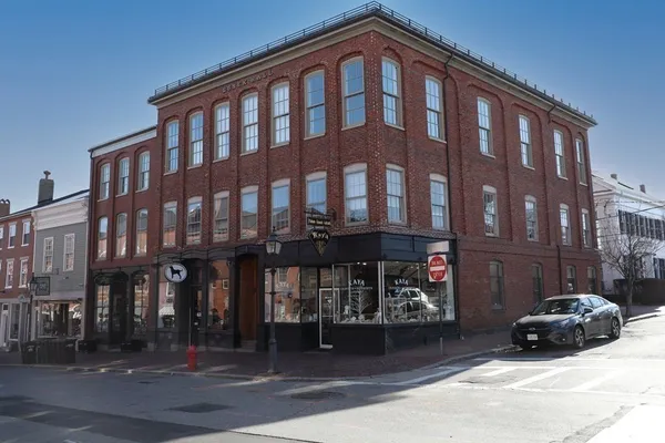 $2,000,000 | 39 State Street, Unit 4, Newburyport, MA 01950