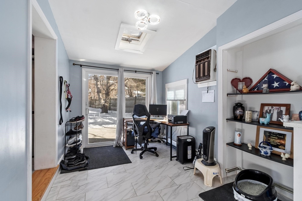 18 Dunham Road Beverly, MA 01915 - Photo 6 of 30