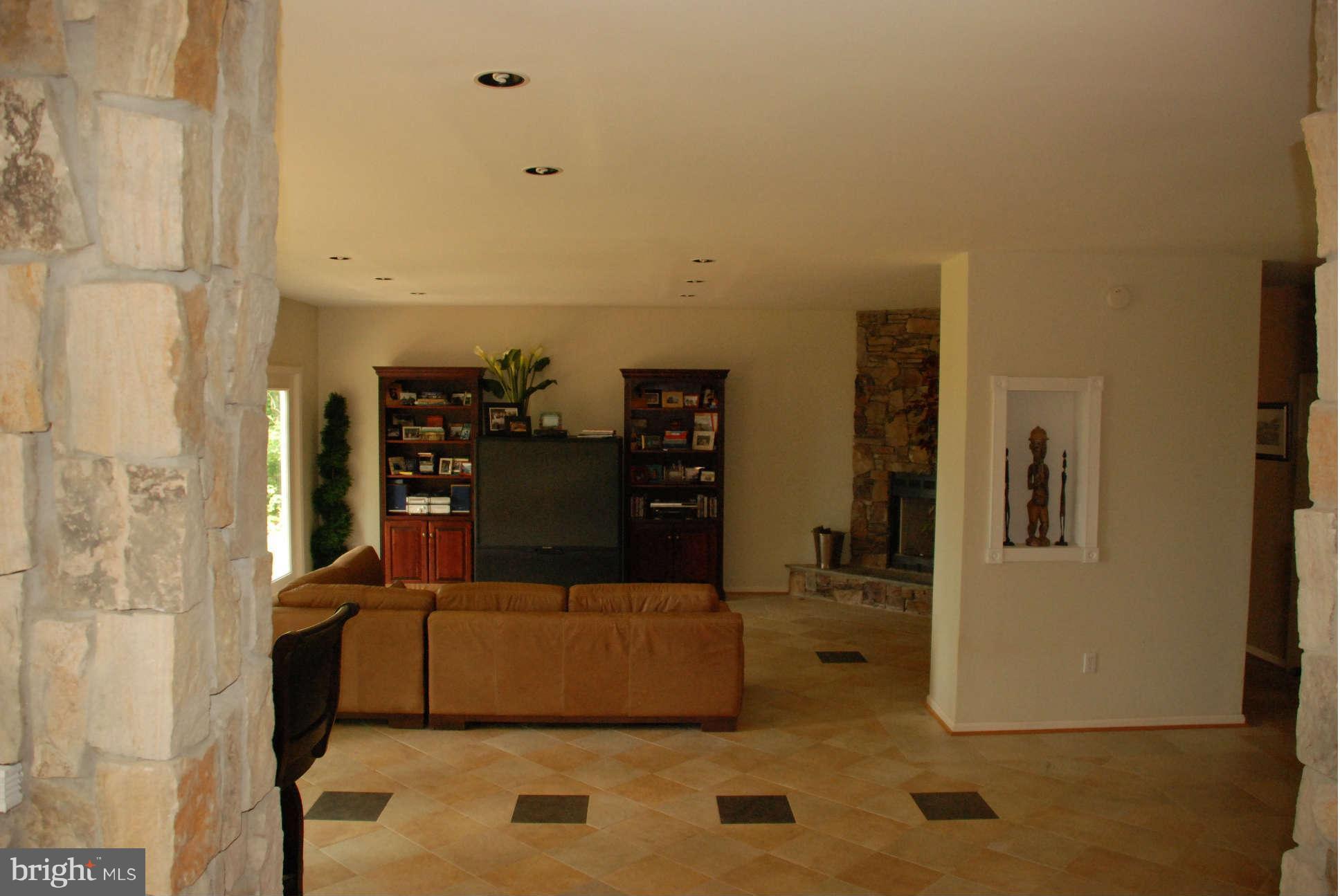 21245 Blue Ridge Mountain Road Paris, VA 20130 - Photo 11 of 28 Family Room