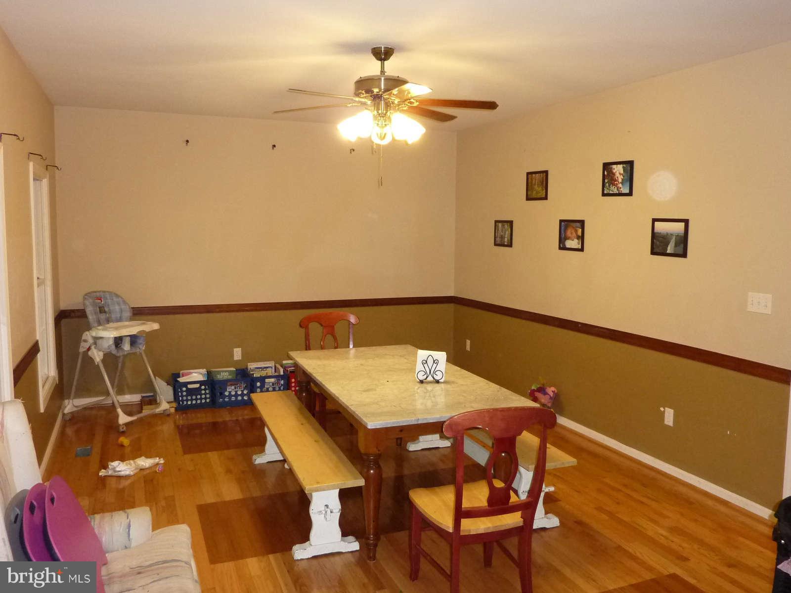 21245 Blue Ridge Mountain Road Paris, VA 20130 - Photo 14 of 28 Dining Room