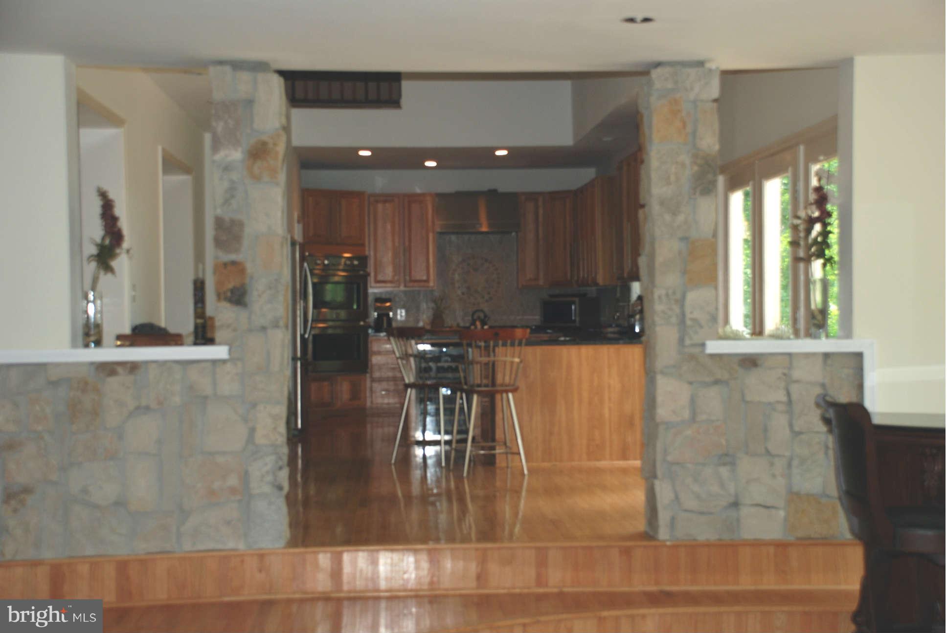 21245 Blue Ridge Mountain Road Paris, VA 20130 - Photo 10 of 28 Kitchen