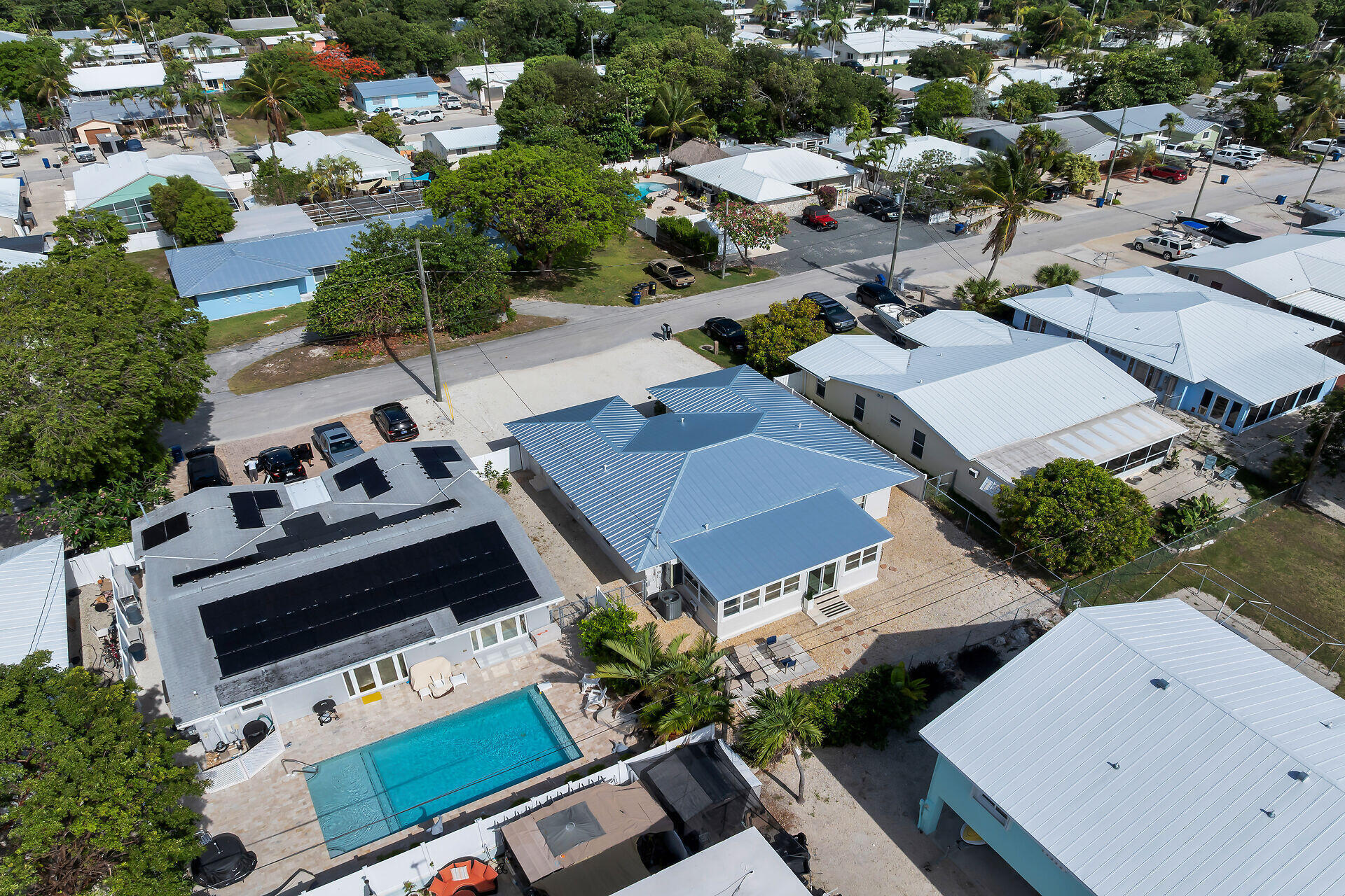 304 2nd Terrace Key Largo, FL 33037 - Photo 11 of 48 11_beyc6a1865843cd46