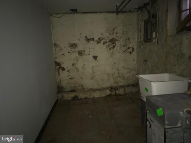 3903 Colborne Road Baltimore, MD 21229 - Photo 18 of 34