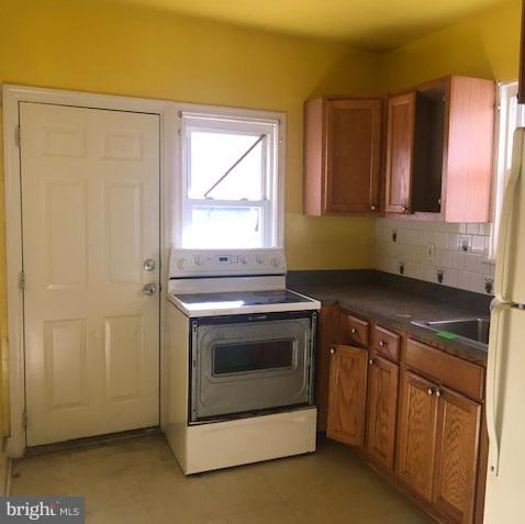 3903 Colborne Road Baltimore, MD 21229 - Photo 4 of 34