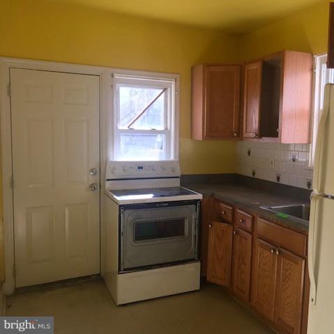 3903 Colborne Road Baltimore, MD 21229 - Photo 5 of 34
