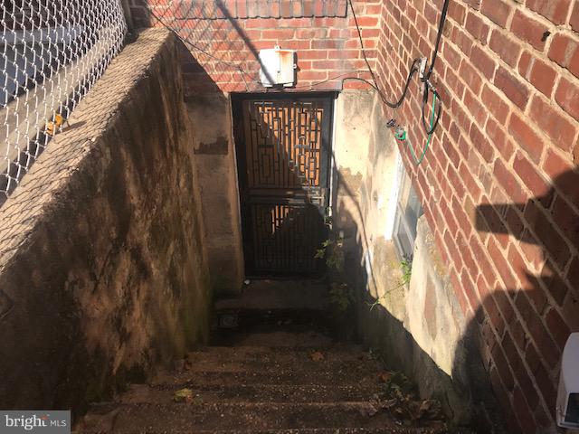 3903 Colborne Road Baltimore, MD 21229 - Photo 7 of 34