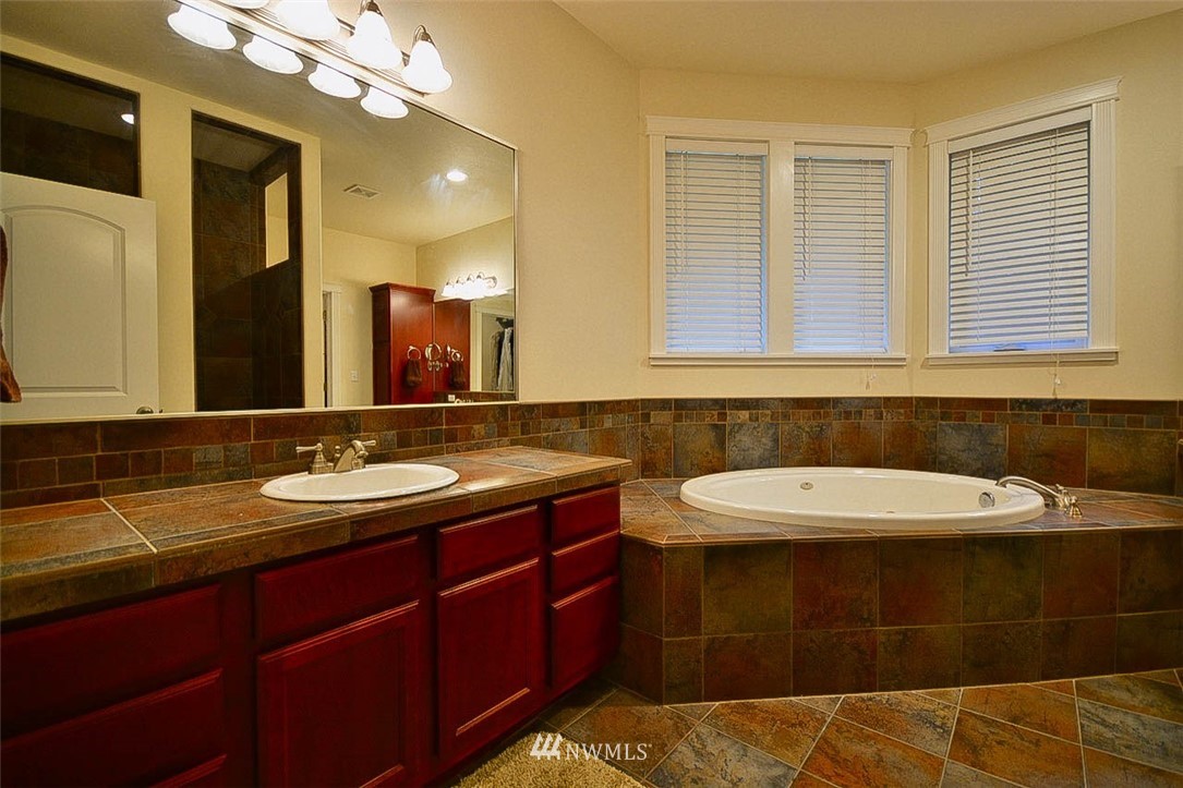 15203 Maple Ridge Lane Southeast Yelm, WA 98597 - Photo 21 of 40 Gallery Image 21