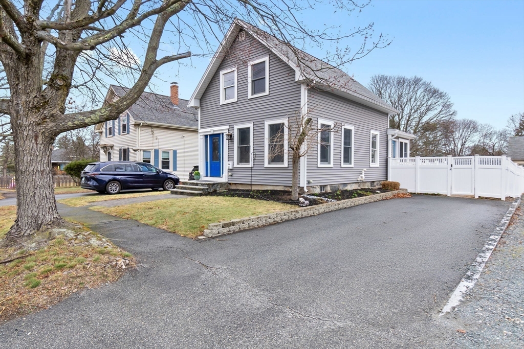 24 Chestnut Street Danvers, MA 01923 - Photo 16 of 19 Gallery Image 16