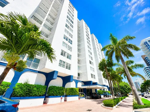 $736,000 | 6450 Collins Avenue, Unit 1001, Miami Beach, FL 33141
