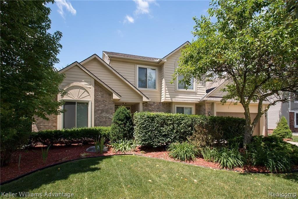 29643 English Way Novi, MI 48377 - Photo 1 of 32