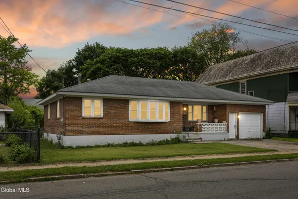 $199,900 | 1253 Van Cortland Street, Schenectady, NY 12303