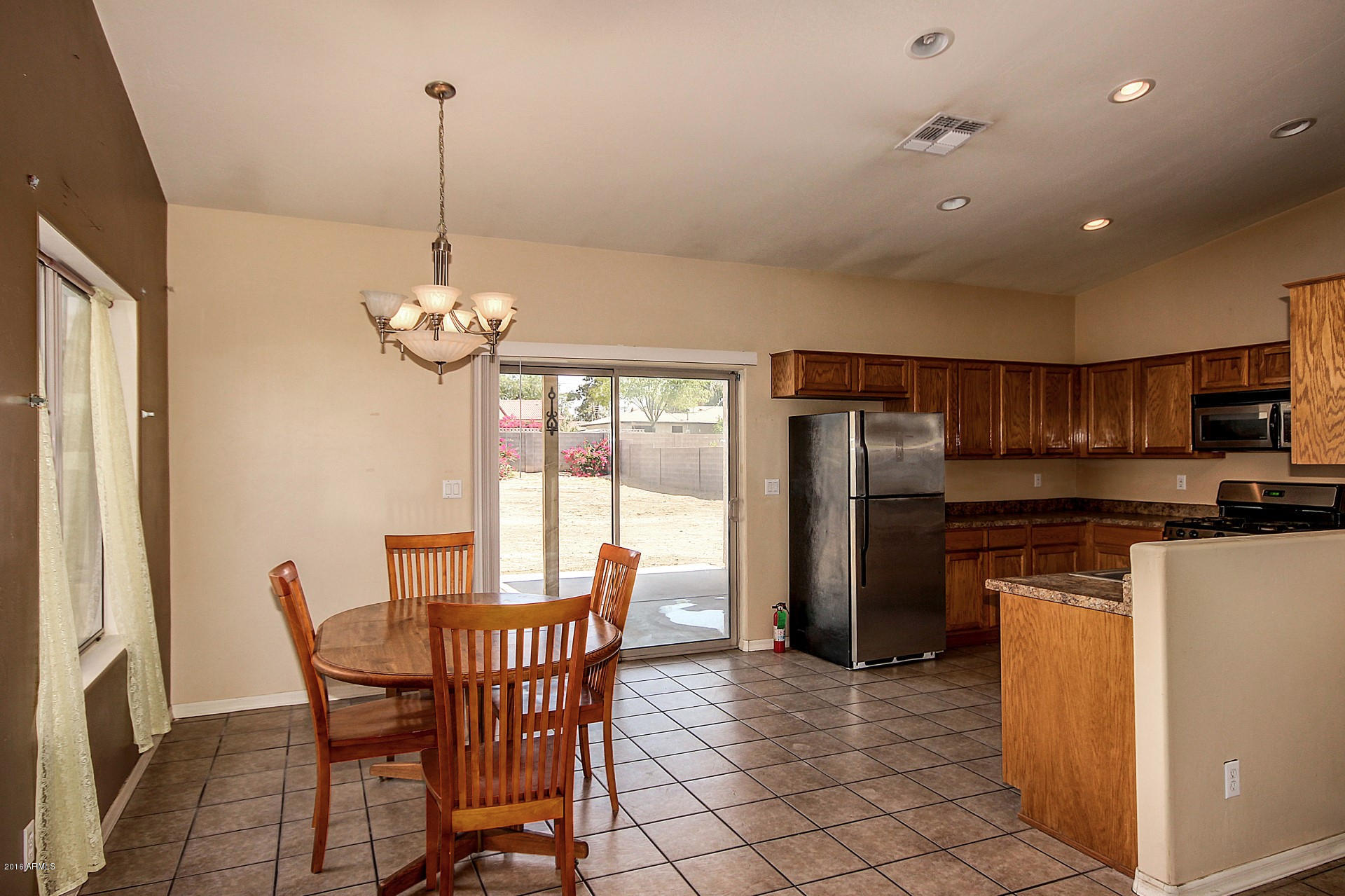 721 East Carson Road Phoenix, AZ 85042 - Photo 7 of 24 Carson (7)