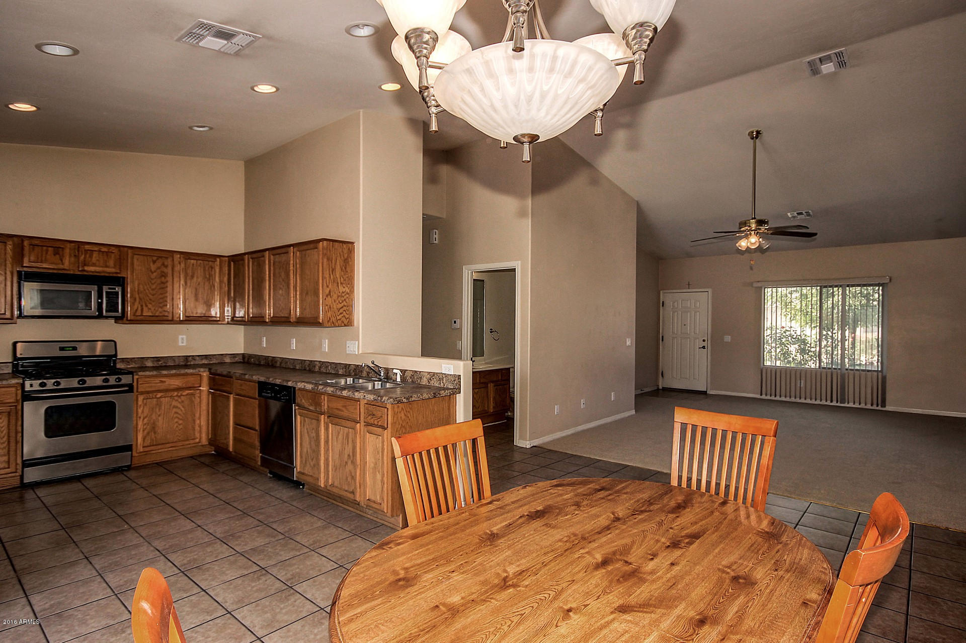 721 East Carson Road Phoenix, AZ 85042 - Photo 8 of 24 Carson (8)