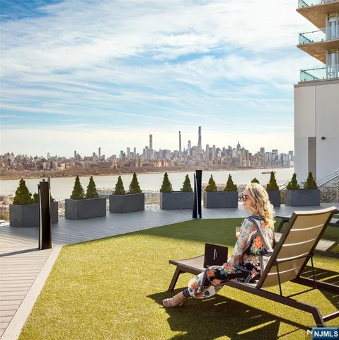 $1,109,000 | 320 Adolphus Avenue, Unit 1009, Cliffside Park, NJ 07010