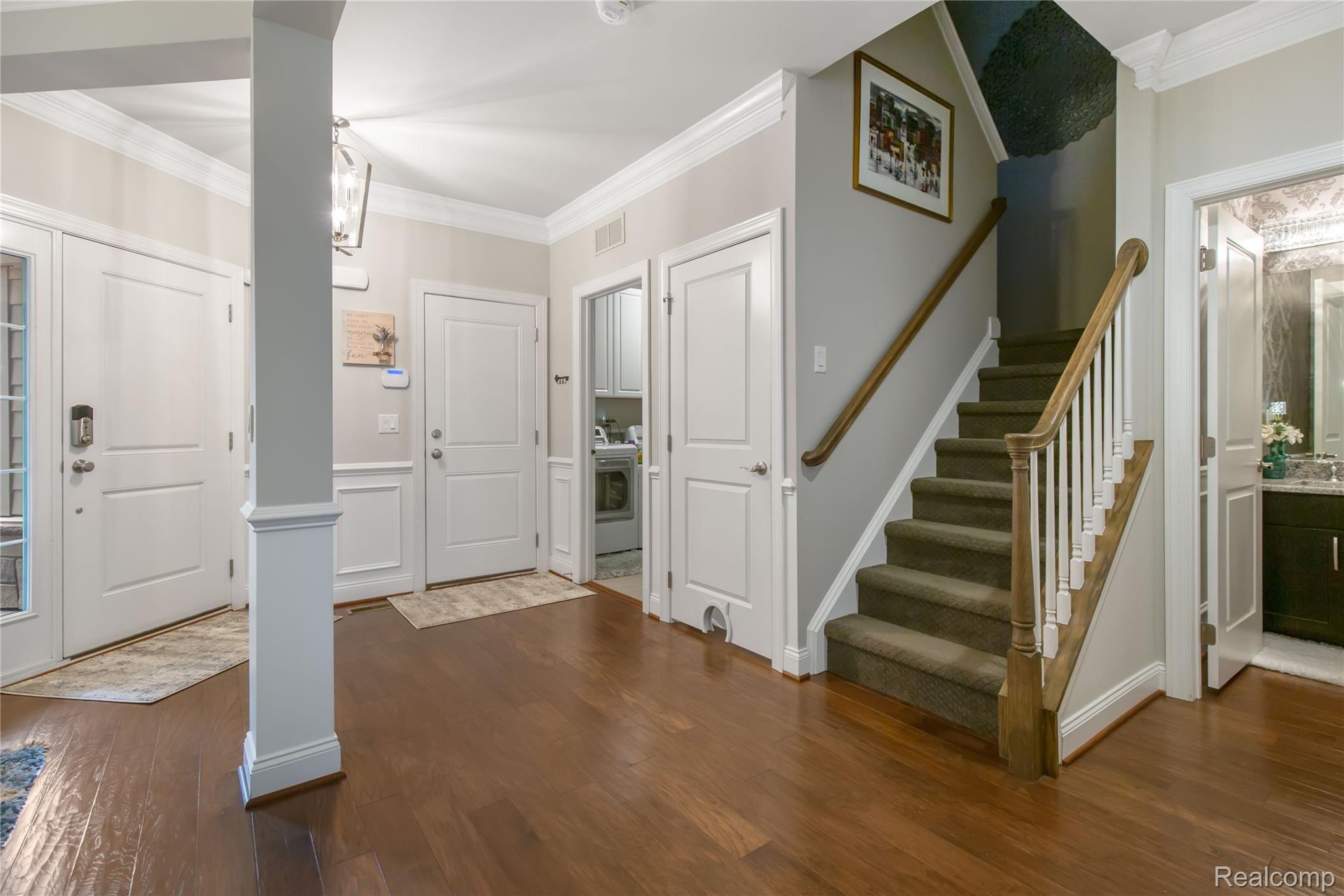 42929 Cardinal Way Novi, MI 48375 - Photo 3 of 46 13.jpg