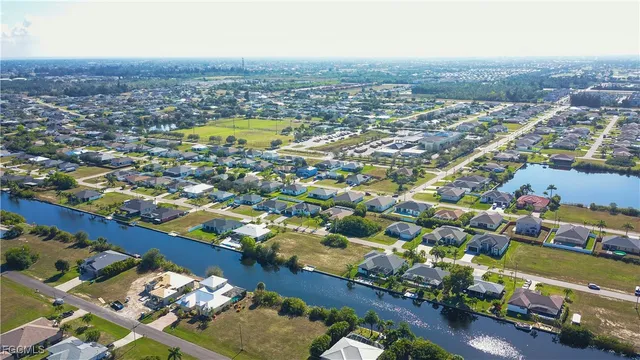 $180,000 | 2905 Southwest 2nd Terrace, Cape Coral, FL 33991