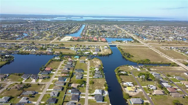 $180,000 | 2905 Southwest 2nd Terrace, Cape Coral, FL 33991