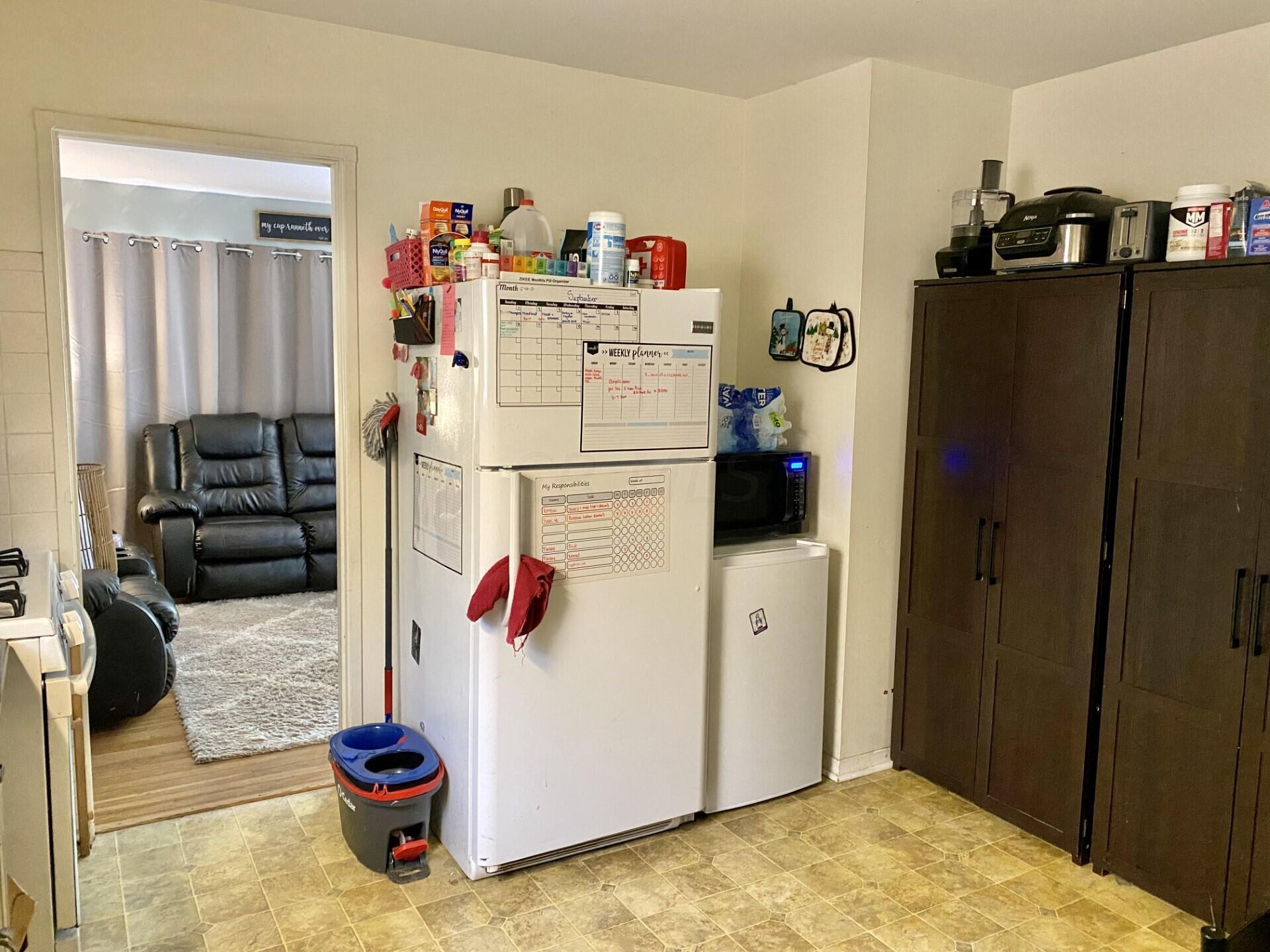 1502 Baltimore Road Northwest Lancaster, OH 43130 - Photo 5 of 15 kitchen