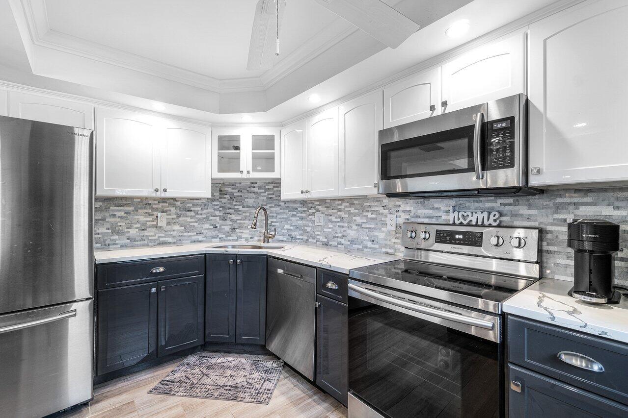 1 Harbourside Drive, Unit 4305 Delray Beach, FL 33483 - Photo 4 of 38 004-1HarboursideDrive-DelrayBeach-FL-334