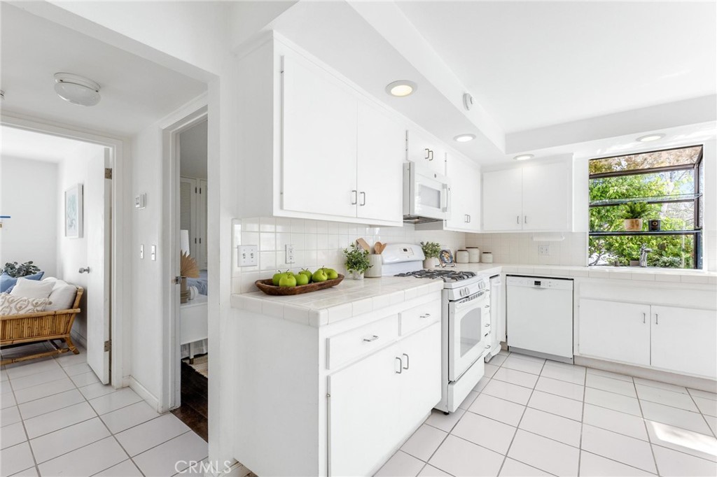 224 18th Street Manhattan Beach, CA 90266 - Photo 28 of 63