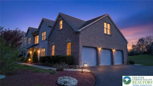 $879,900 | 3500 Manor Road, Bethlehem, PA 18020