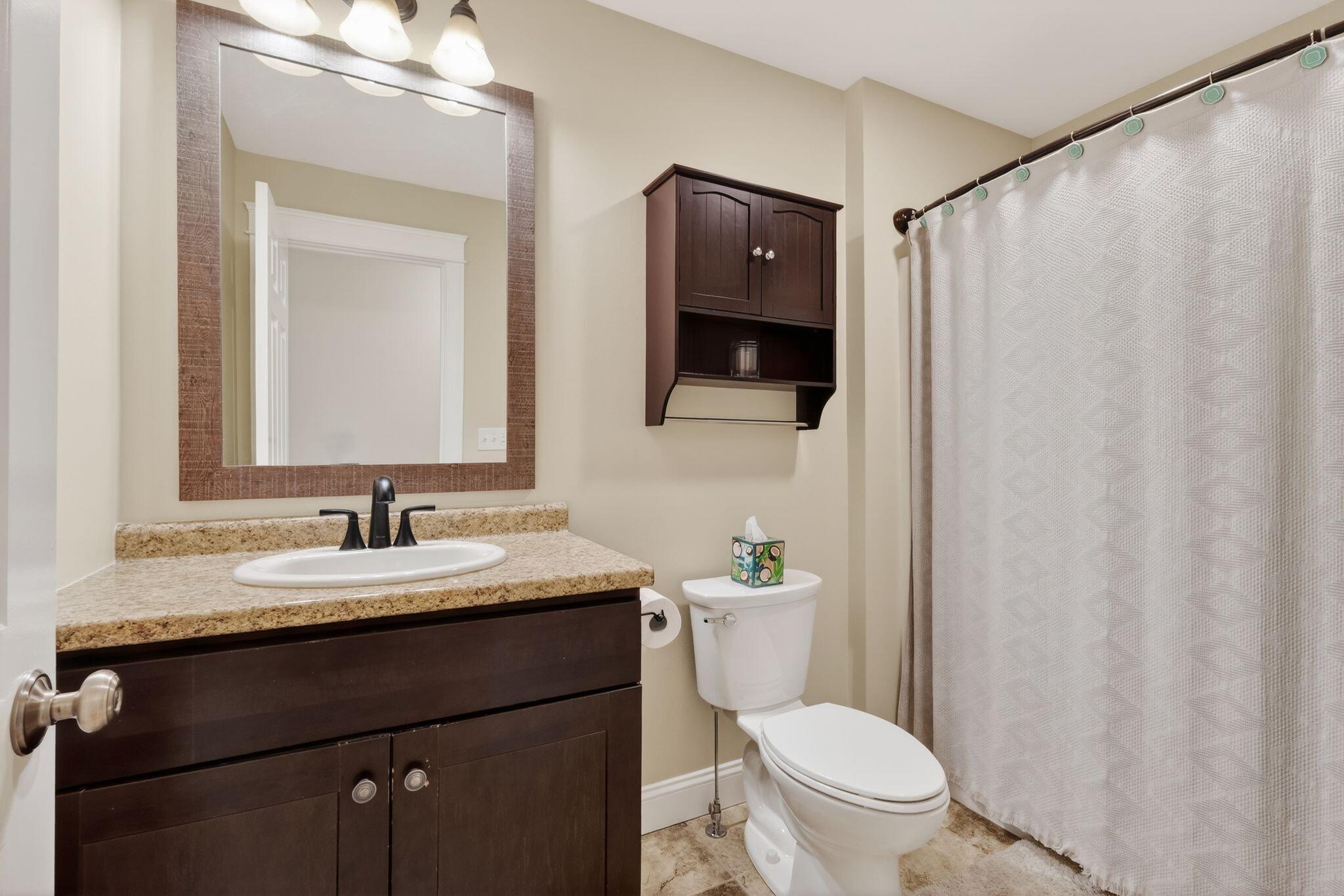 19 Magnolia Drive Gray, ME 04039 - Photo 13 of 40 Hallway Bathroom Full
