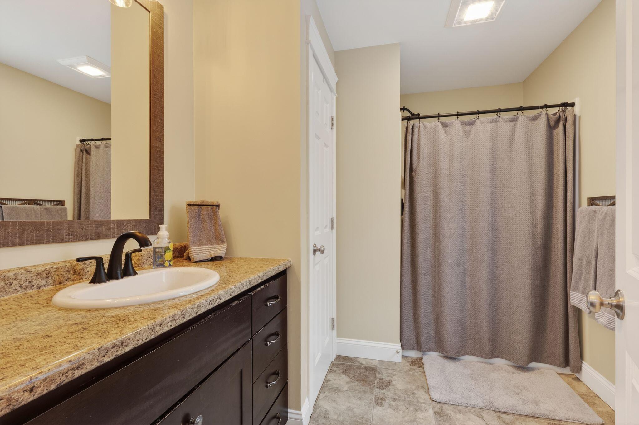 19 Magnolia Drive Gray, ME 04039 - Photo 17 of 40 Primary Bath