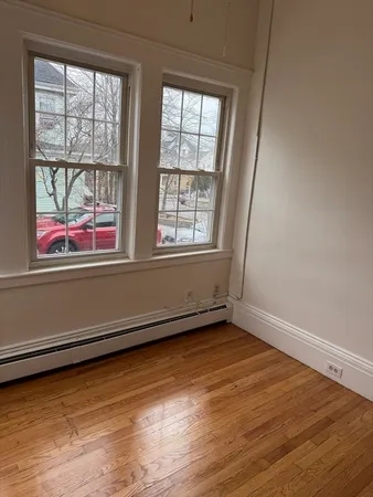 $2,600 | 229 Jackson Street, Unit 2ND FL REAR, Lawrence, MA 01841