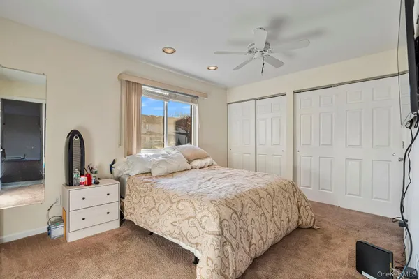 $364,900 | 1 Anchorage Way, Unit 1401, Freeport, NY 11520