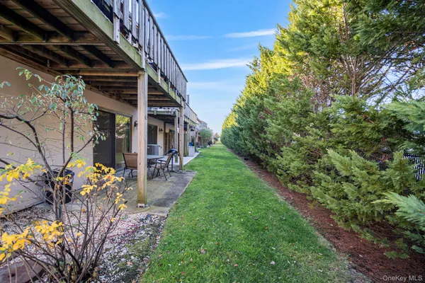 $364,900 | 1 Anchorage Way, Unit 1401, Freeport, NY 11520