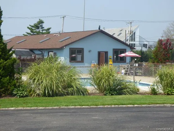 $364,900 | 1 Anchorage Way, Unit 1401, Freeport, NY 11520