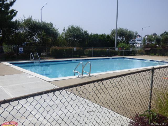 1 Anchorage Way, Unit 1401 Freeport, NY 11520 - Photo 3 of 26