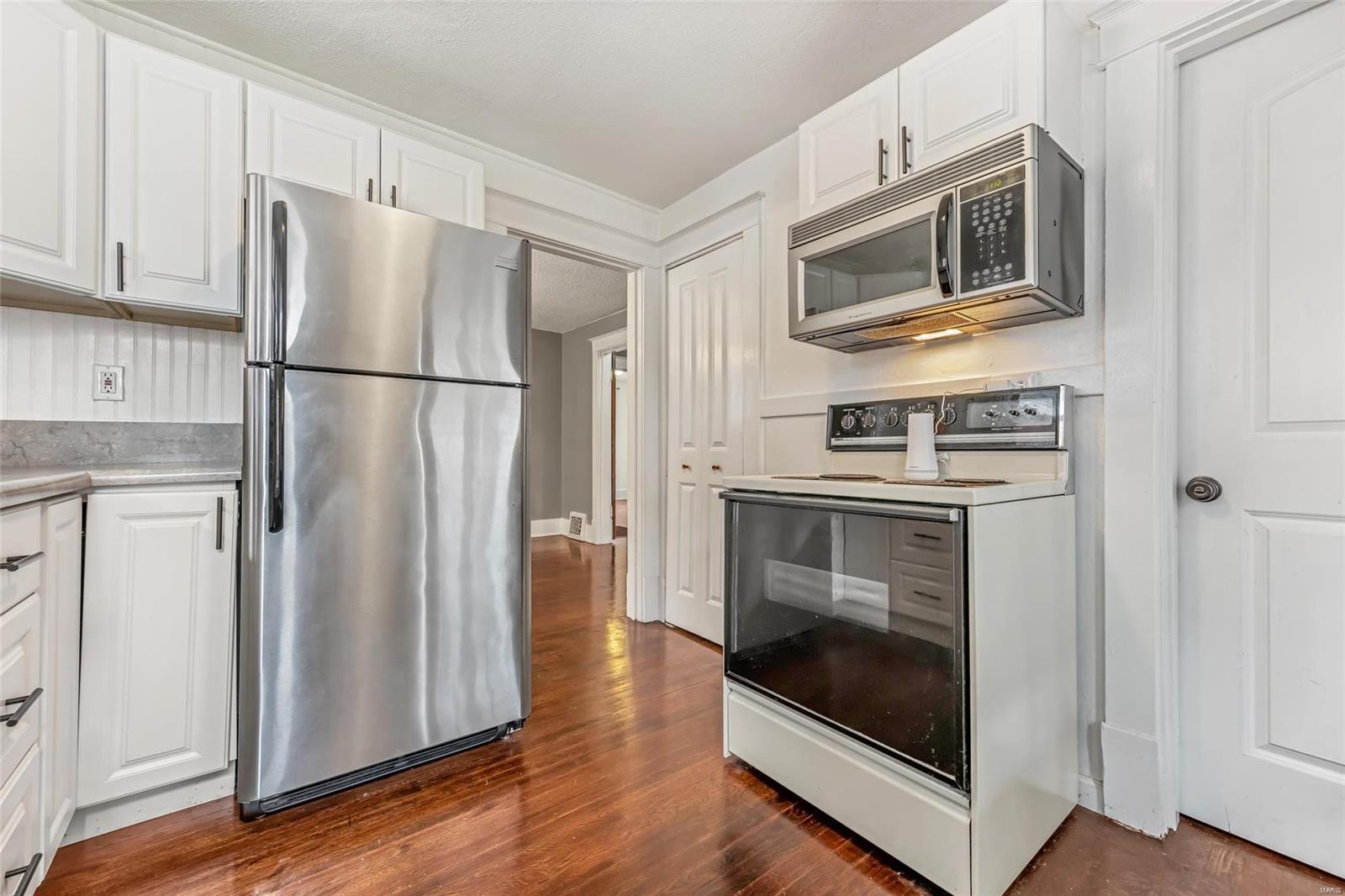 2436 Brown Road St. Louis, MO 63114 - Photo 13 of 26 Gallery Image 13
