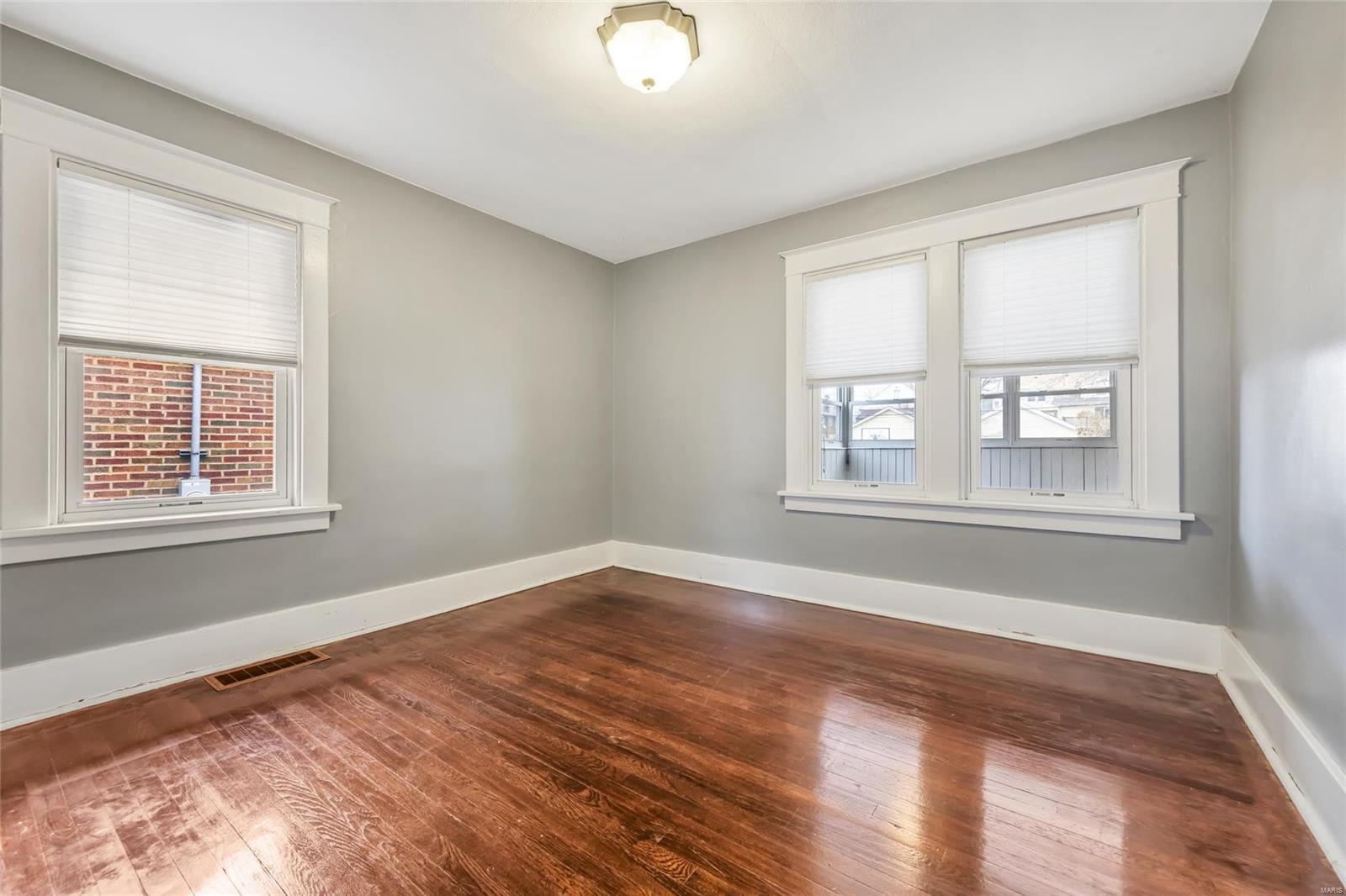 2436 Brown Road St. Louis, MO 63114 - Photo 18 of 26 Gallery Image 18