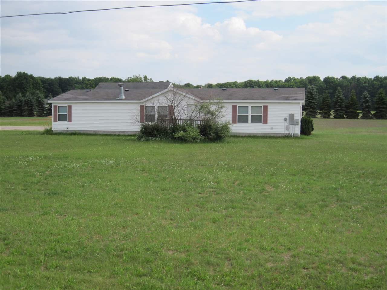 5708 Sparling Road Kingsley, MI 49649 - Photo 2 of 31 1803239-1.JPG