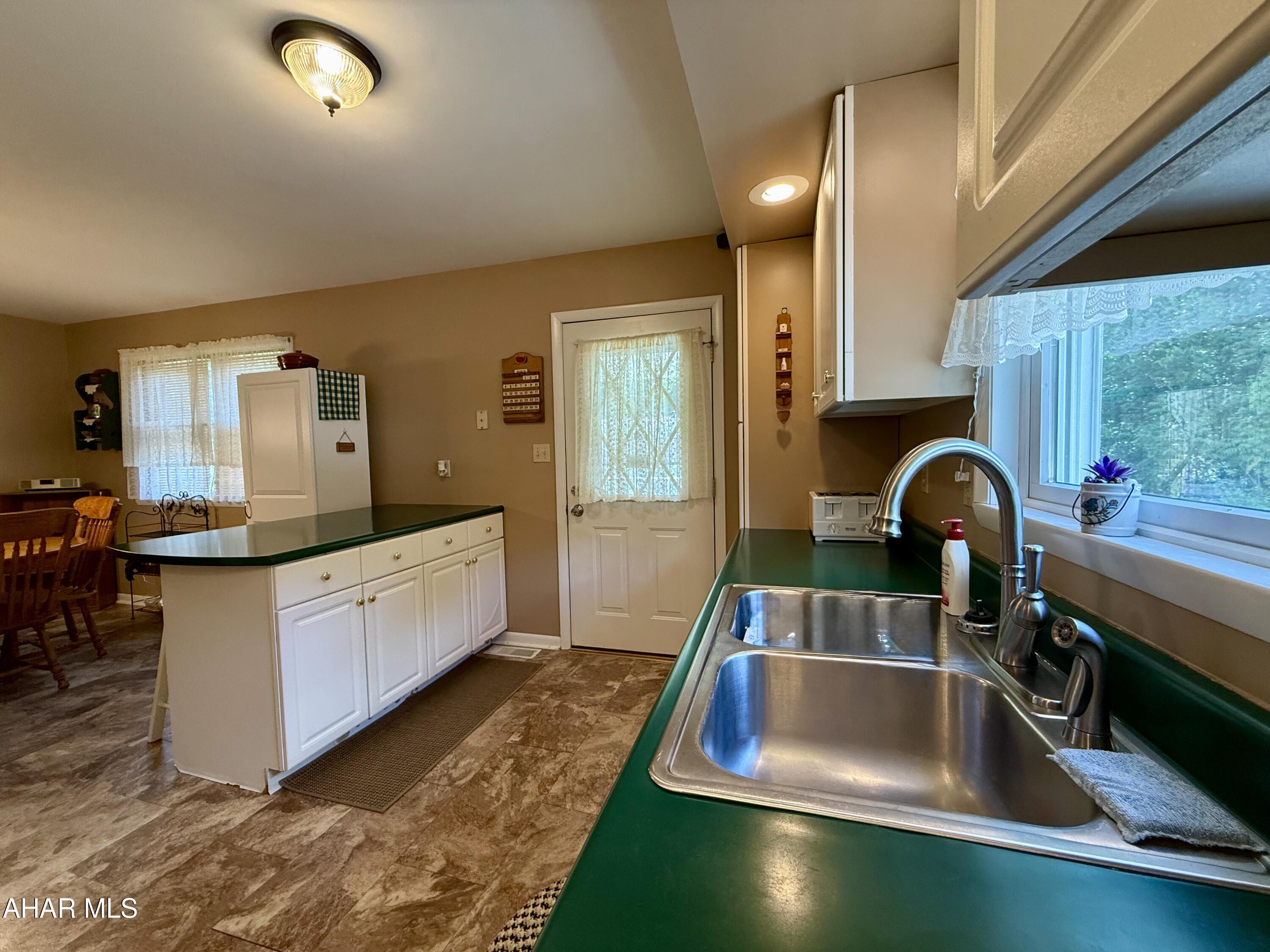 703 Spring Street Saxton, PA 16678 - Photo 20 of 52 Kitchen
