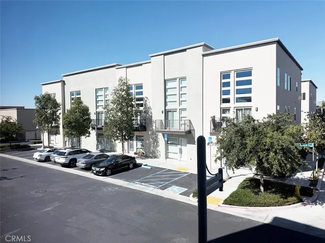 $4,600 | 1508 West Artesia Square, Gardena, CA 90248