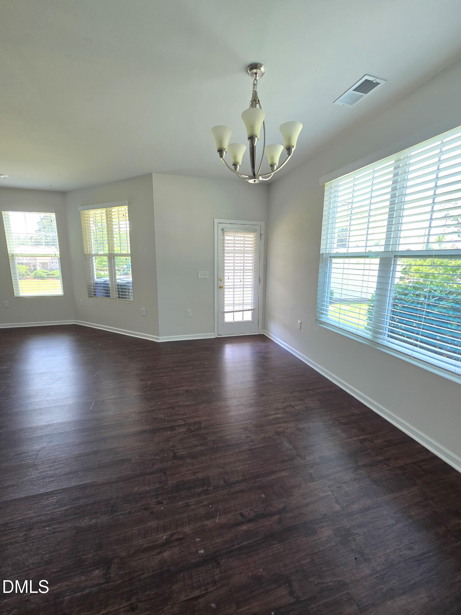 6070 Beale Loop Raleigh, NC 27616 - Photo 12 of 34 20260706_132151