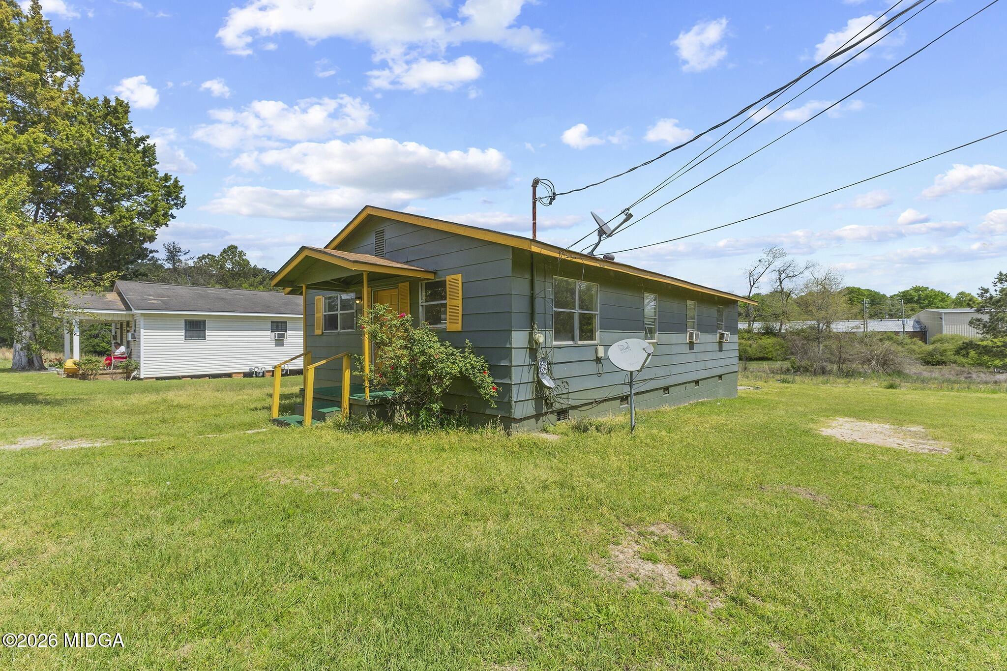 1512 State Street Perry, GA 31069 - Photo 3 of 22 1512-State-St-Perry_008