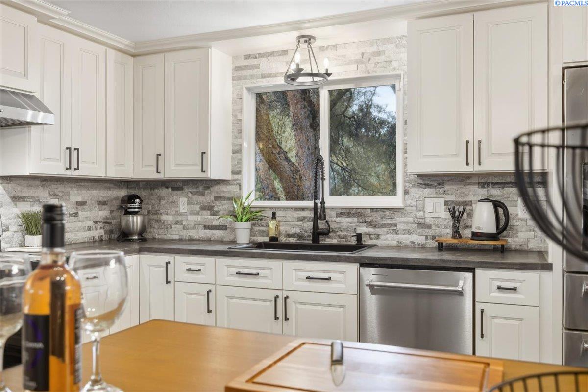 1513 South Reed Court Kennewick, WA 99338 - Photo 14 of 50 Gallery Image 14