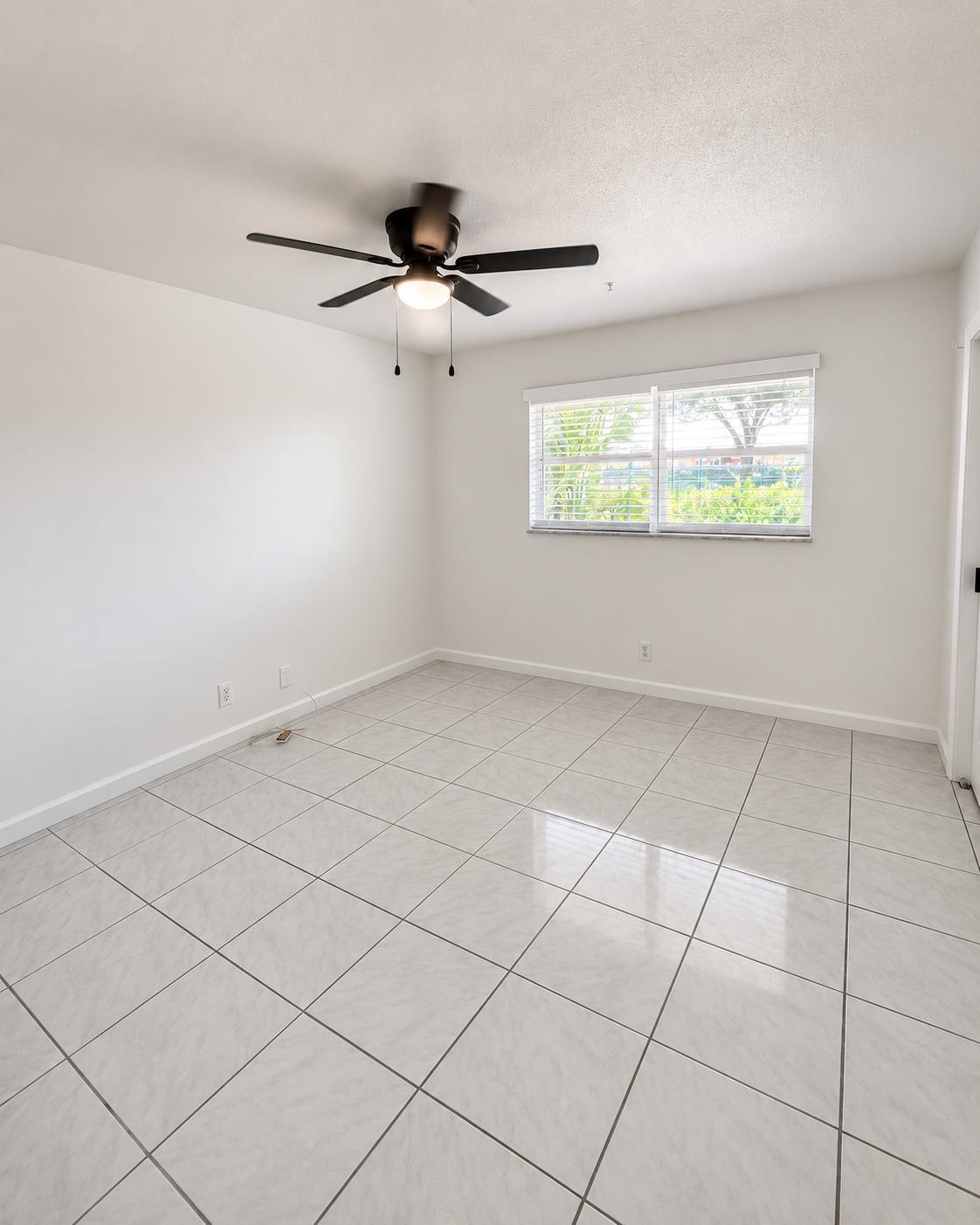 2801 Albatross Road Delray Beach, FL 33444 - Photo 4 of 10 4