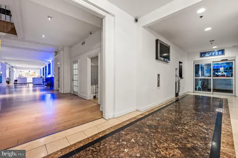 $300,000 | 1701 Locust Street, Unit 1607, Philadelphia, PA 19103