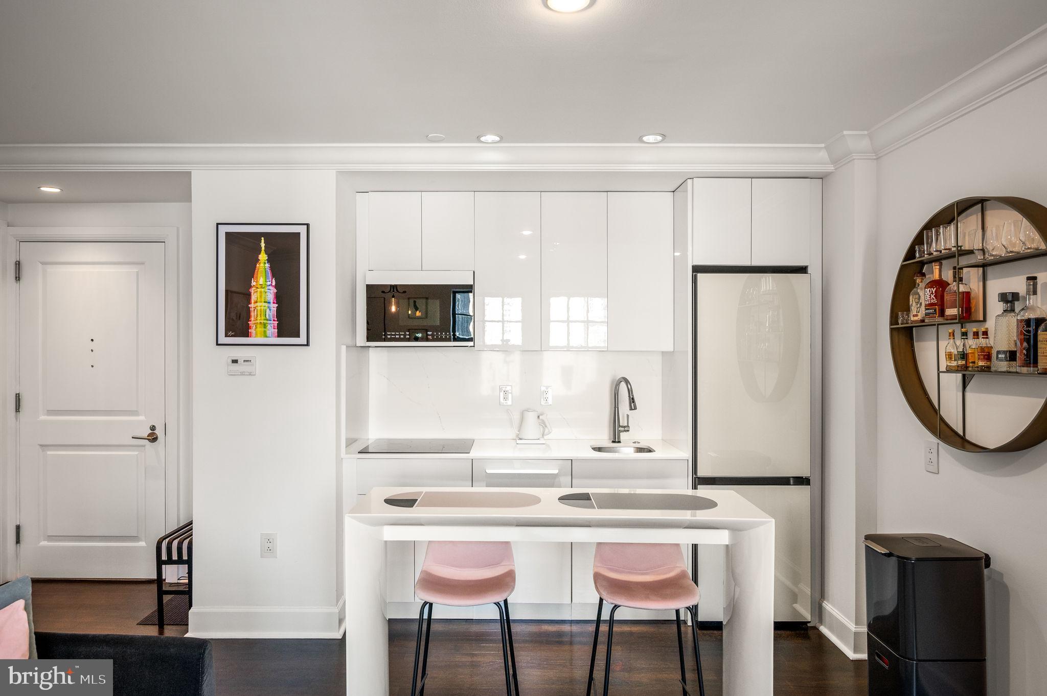 1701 Locust Street, Unit 1607 Philadelphia, PA 19103 - Photo 5 of 26