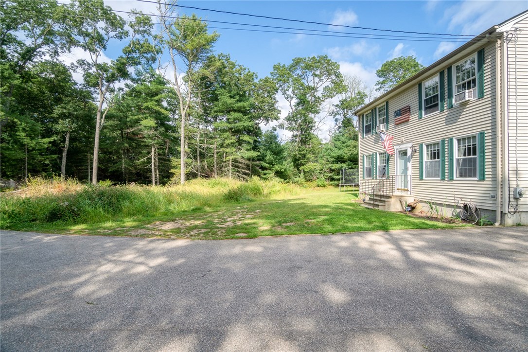 253 Old Coach Road Charlestown, RI 02813 - Photo 4 of 32