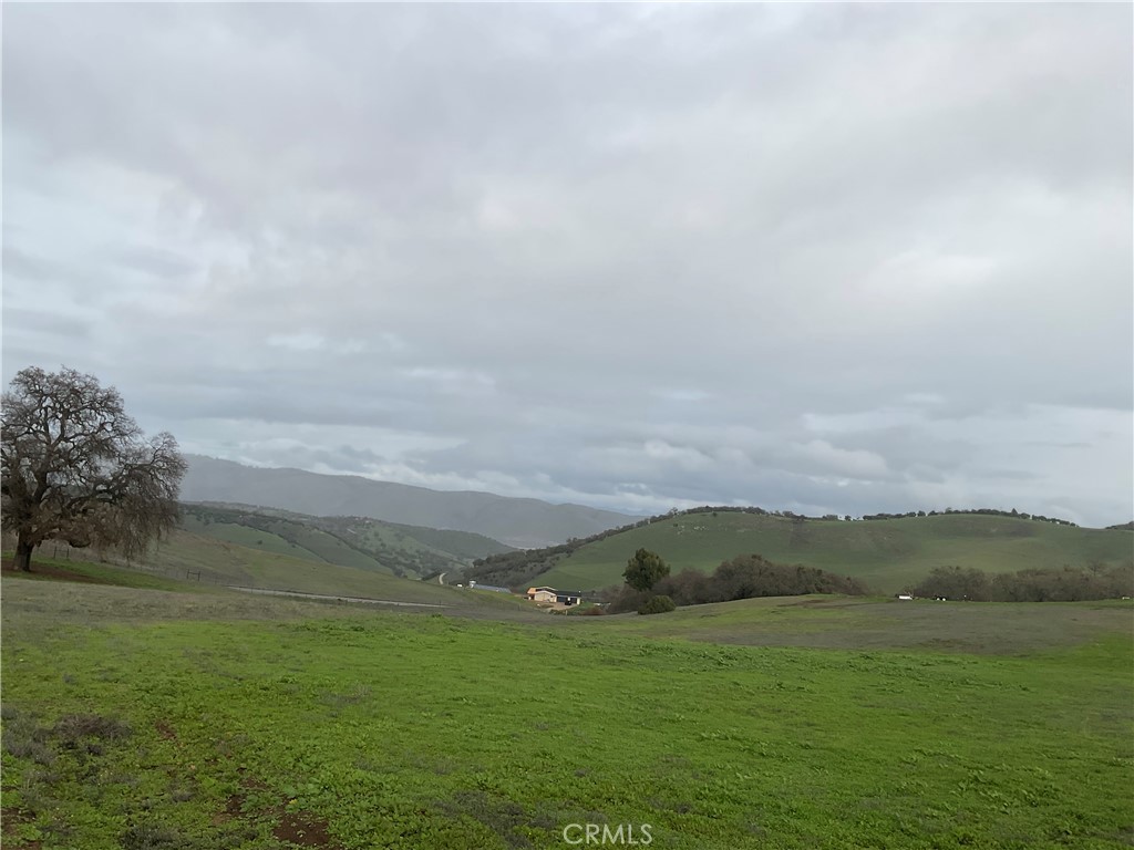 21 Interlake Road Bradley, CA 93426 - Photo 7 of 21